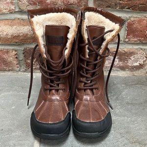 UGG Little Kids Butte II Waterproof Boots, EUC, Size 3